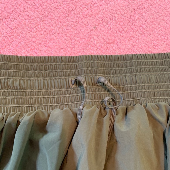 Lululemon “The Every Day Skirt” - Picture 3 of 4